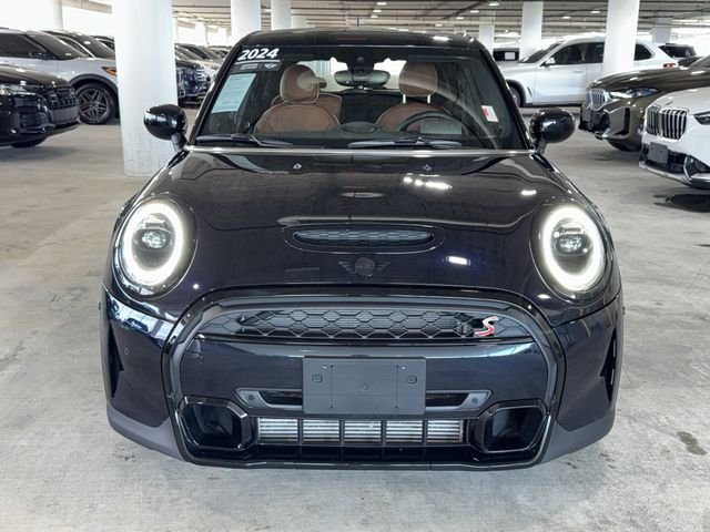 Used 2024 Black Metallic MINI Iconic image 3