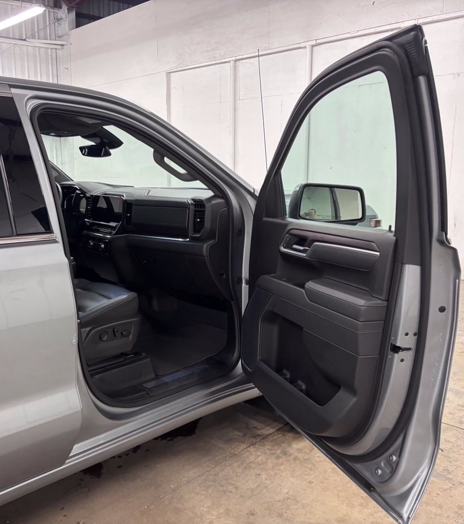 Used 2025 Silver GMC SLT image 14