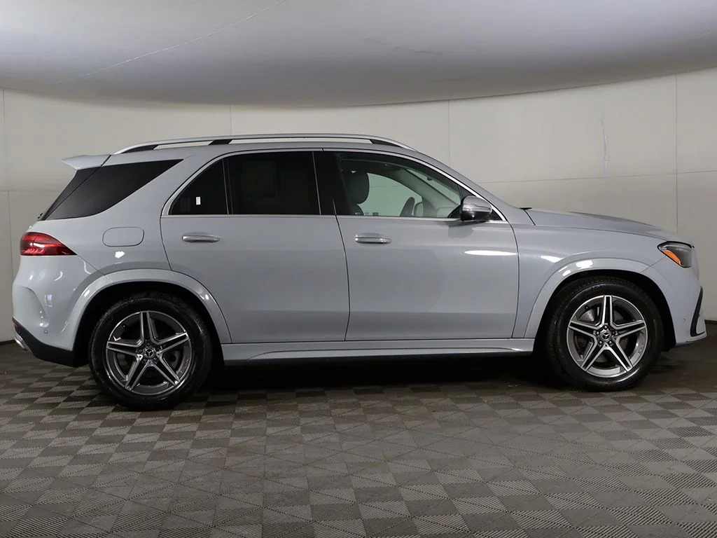 Used 2024 Gray Mercedes-Benz GLE 450 image 19