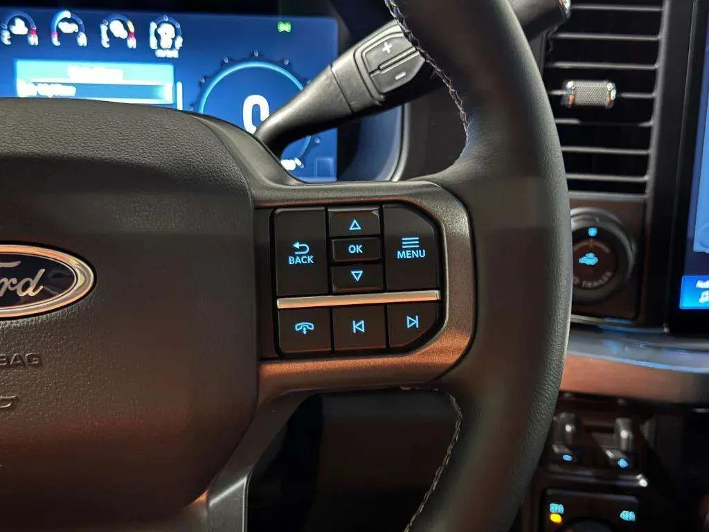 2025 Ford F-250 Super Duty Lariat - Photo 16