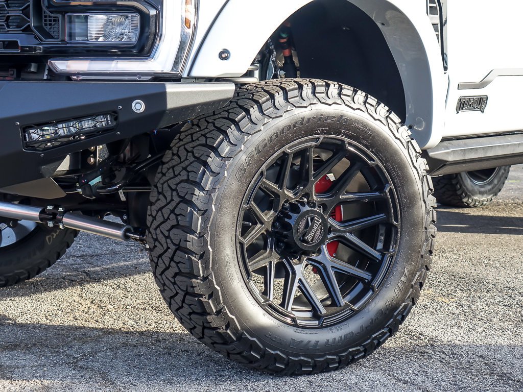 New 2026 Avalanche Ford LARIAT image 3