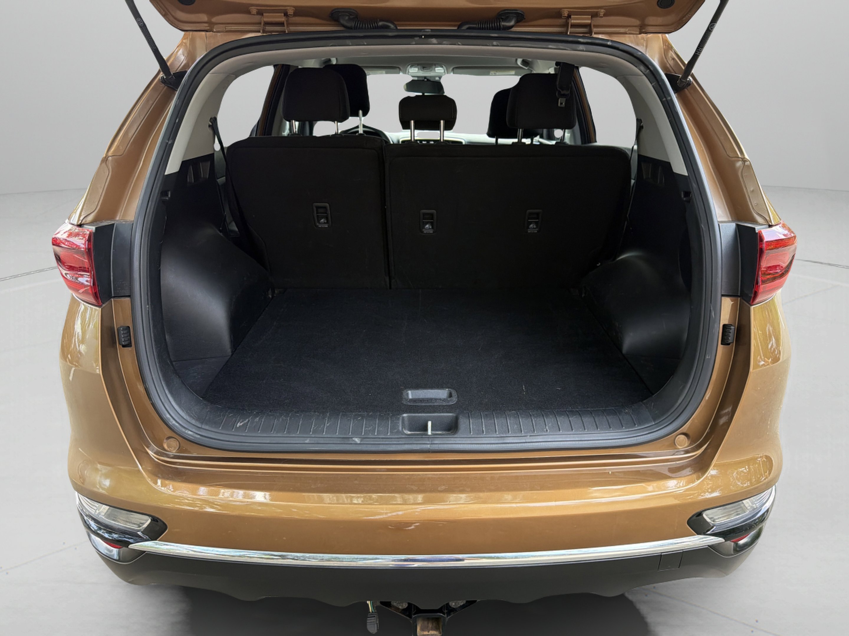 Used 2021 Burnished Copper Kia LX image 25