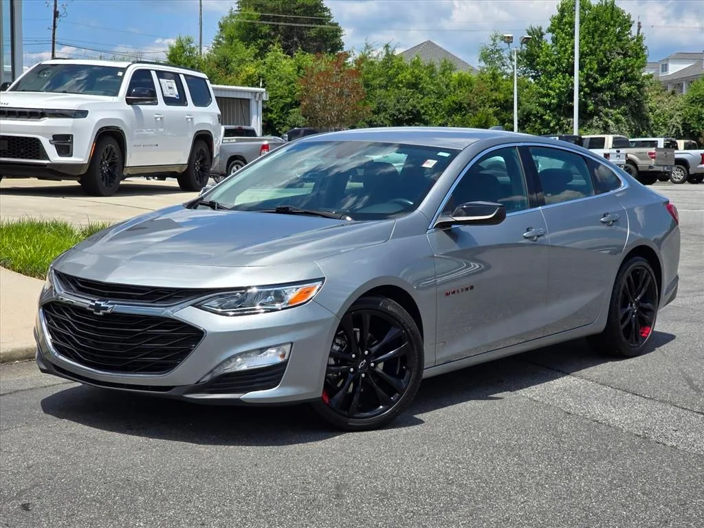 Used 2023 Gray Chevrolet LT image 2