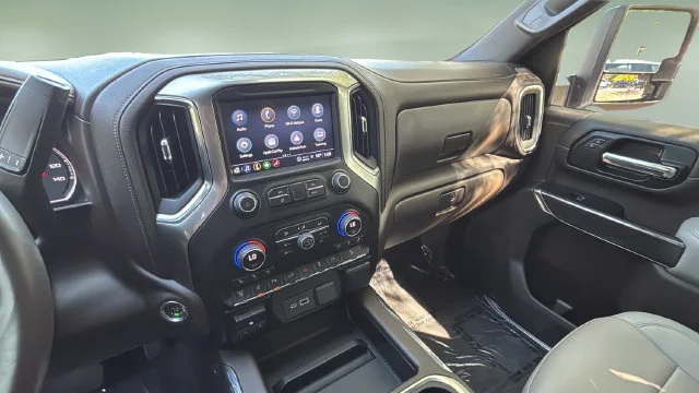 Used 2022 White Chevrolet LTZ image 26