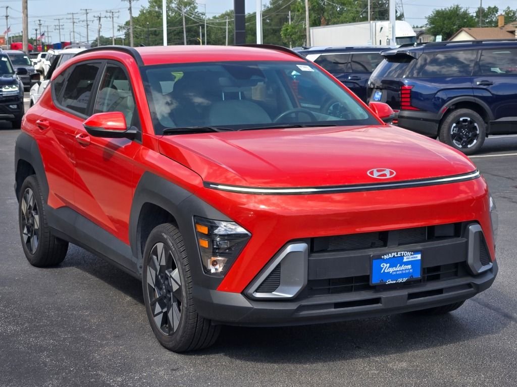 Used 2025 Orange Pearl Hyundai SEL image 3