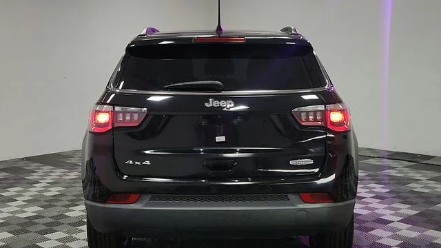 Used 2018 Black Jeep Latitude image 14