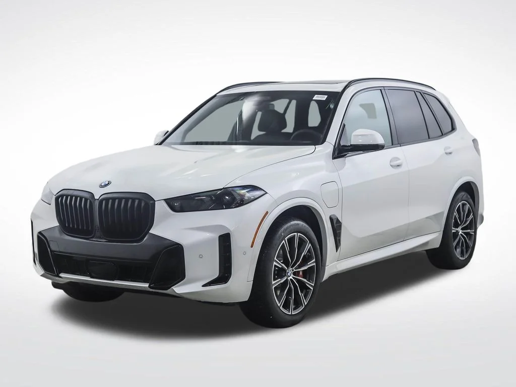 2026 BMW X5 xDrive50e's photo