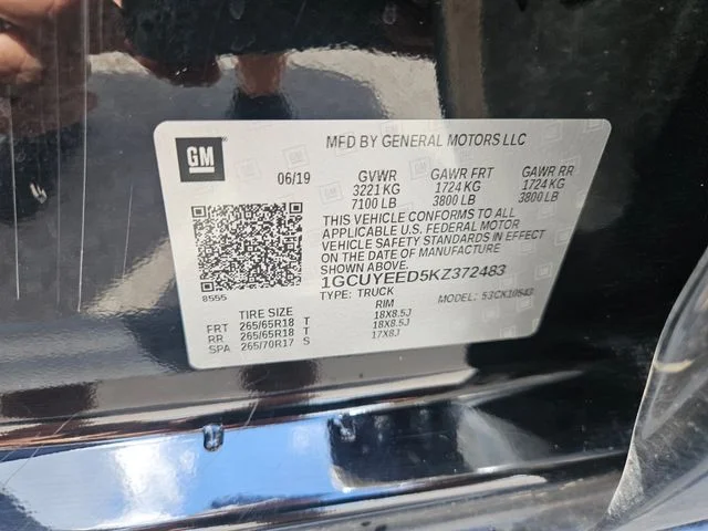 Used 2019 Black Chevrolet RST image 29