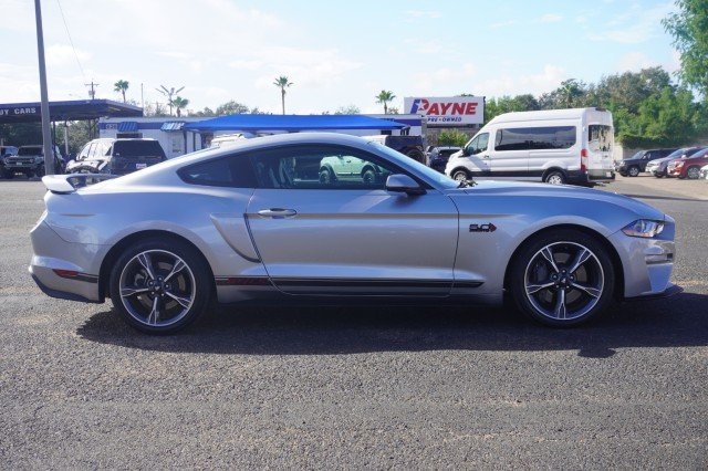 Used 2022  Ford GT Premium image 4