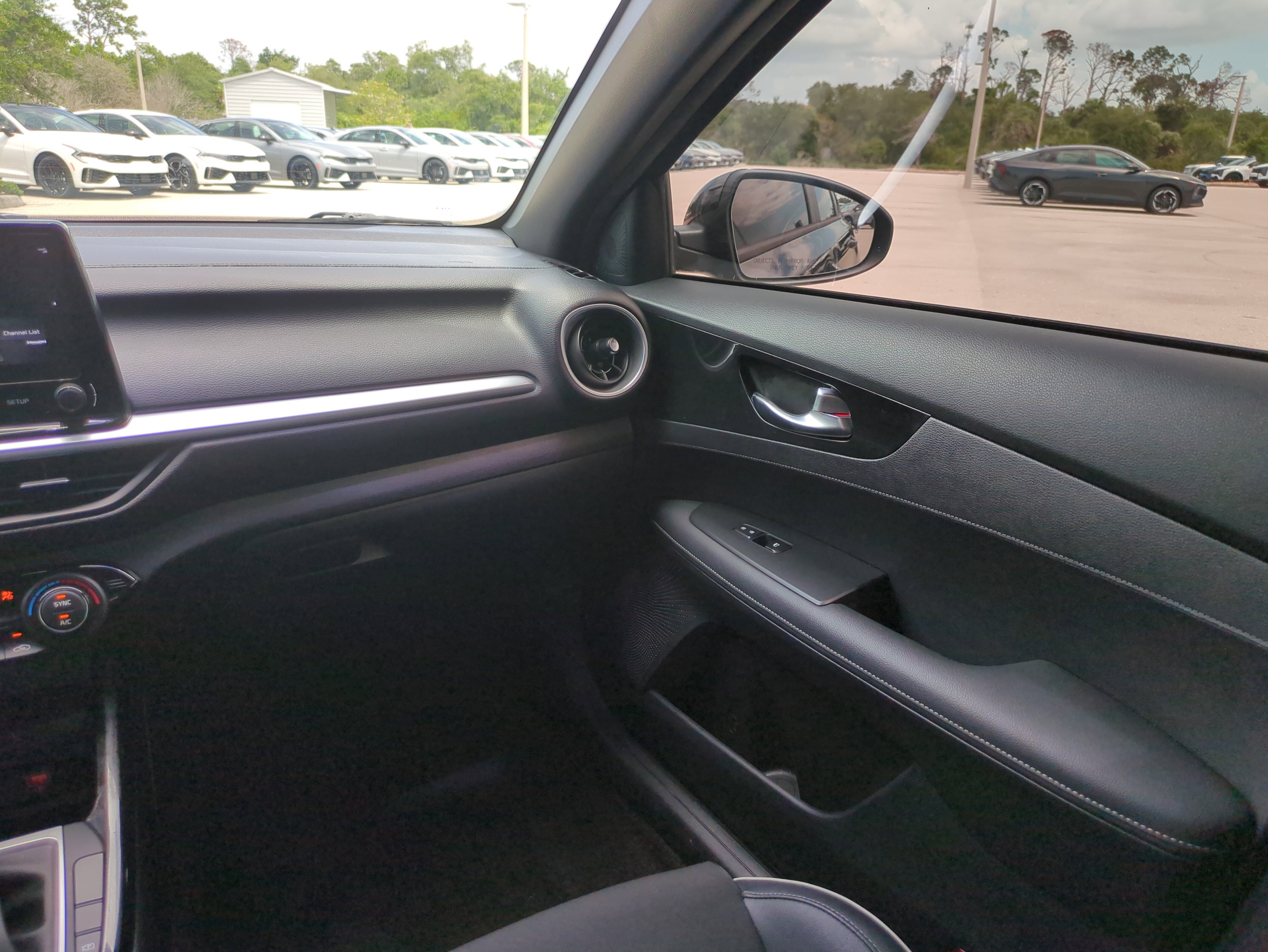 Certified Used 2022 Aurora Black Kia GT-Line image 17