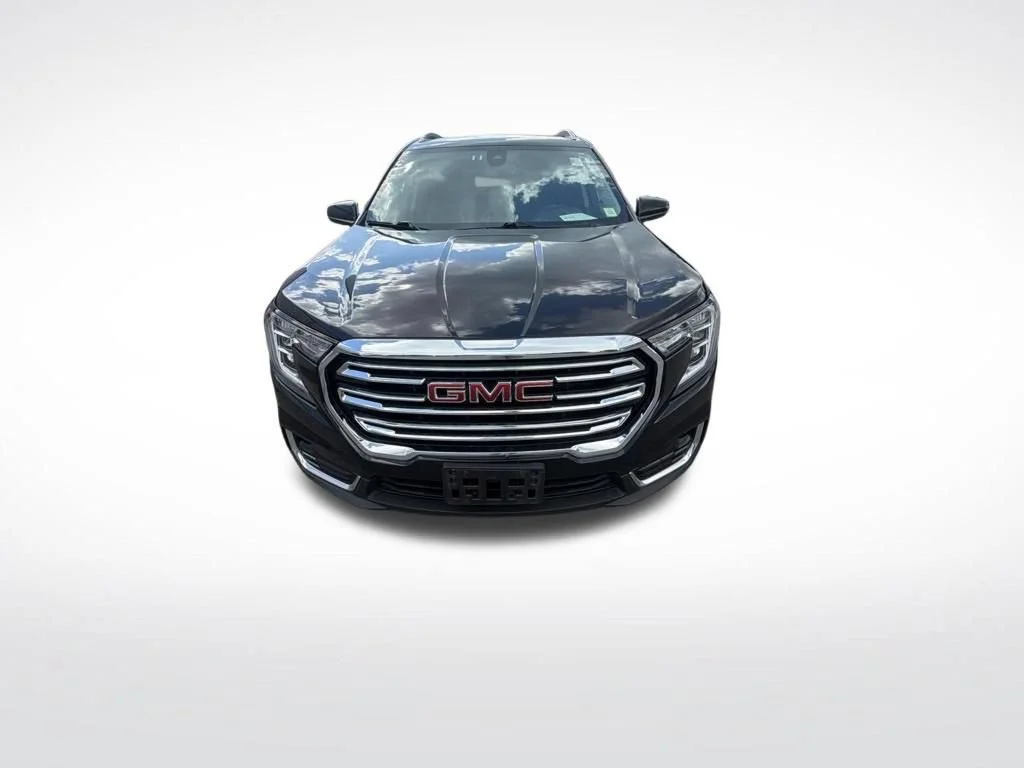 Used 2024 Ebony Twilight Metallic GMC SLT image 9