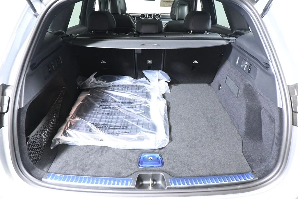 New 2026 Silver Mercedes-Benz GLC 300 image 35