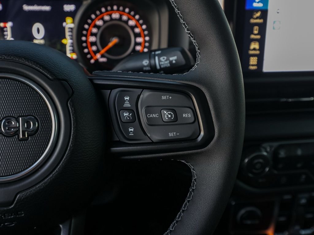 New 2026 Black Clear-Coat Exterior Paint Jeep Mojave image 25