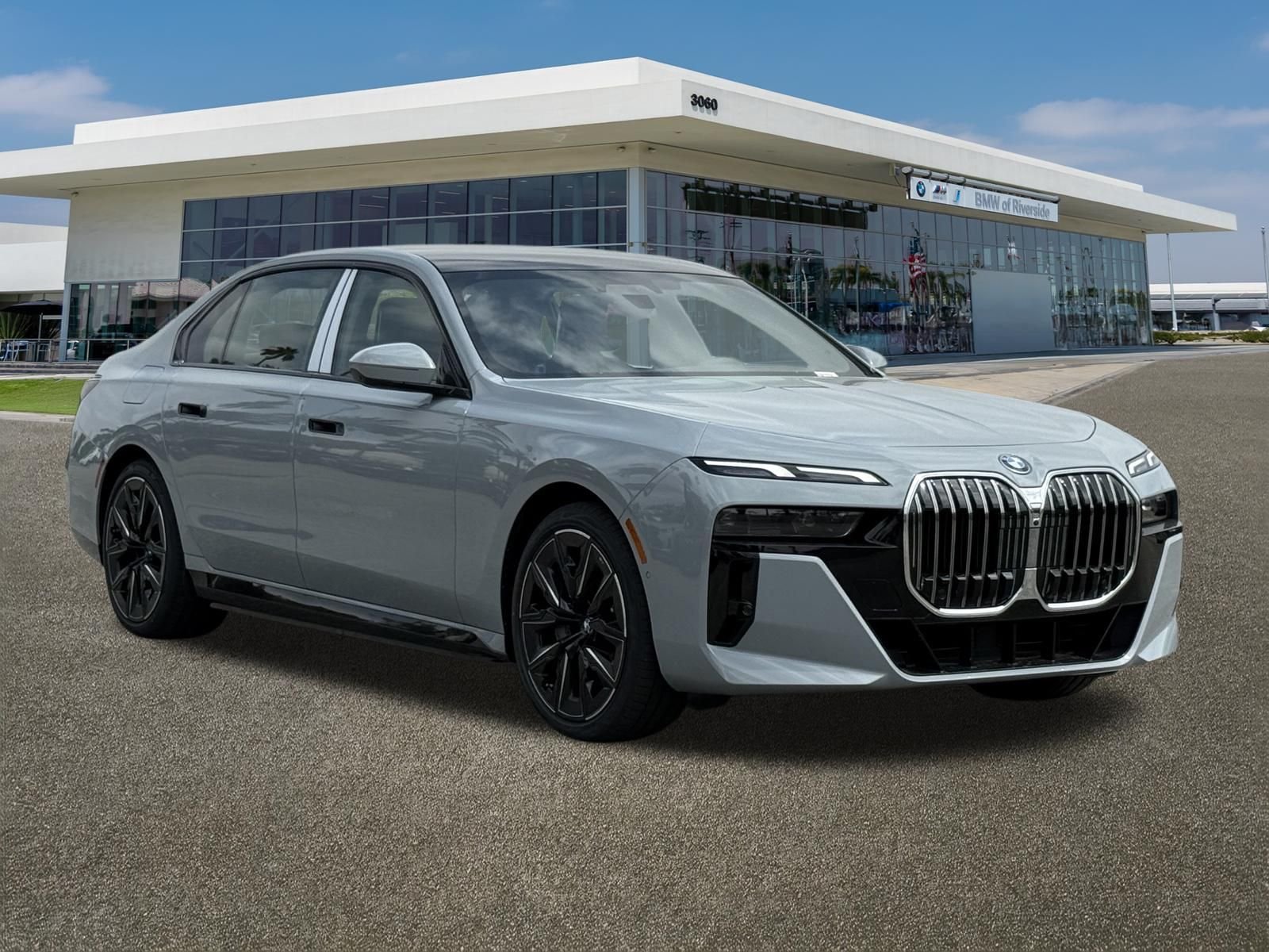 New 2026 Brooklyn Grey Metallic BMW 750e xDrive image 2