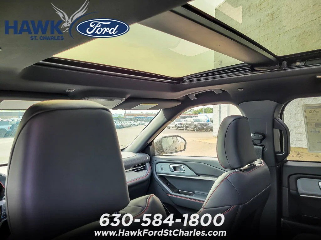 New 2027 Agate Black Metallic Ford 4DR 4WD ST-LINE image 11