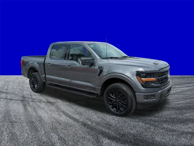 New 2026 Carbonized Gray Metallic Ford XLT image 2
