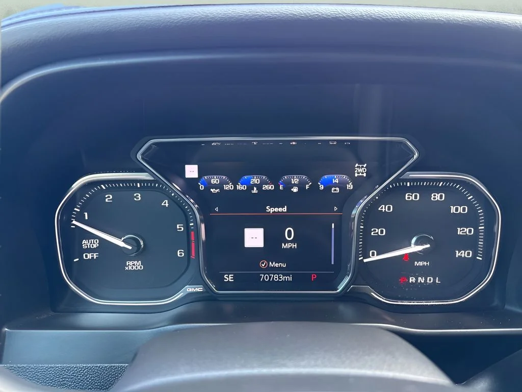 Used 2021 Gray GMC Denali image 33