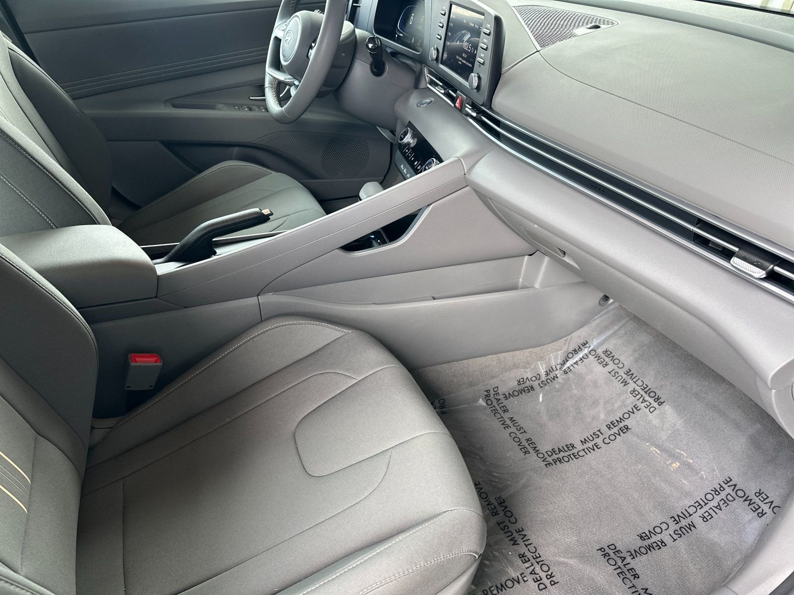 Used 2025 Gray Hyundai SEL Sport image 15