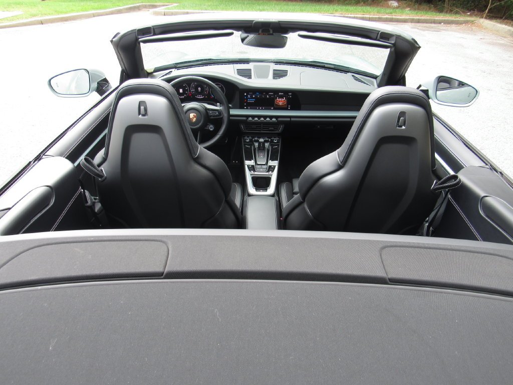 2025 Porsche 911 - Photo 7