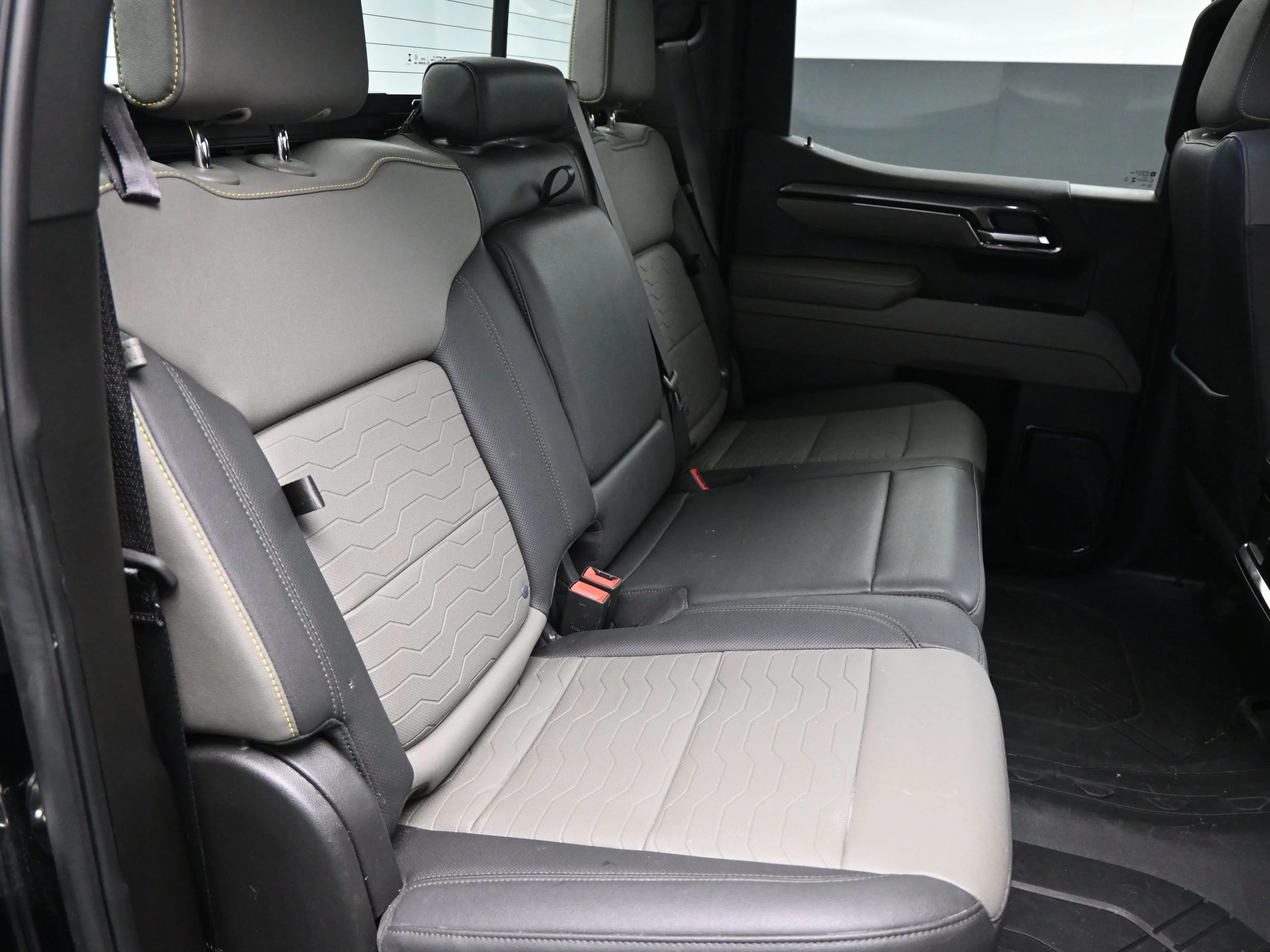 Used 2025 Black Chevrolet ZR2 image 15