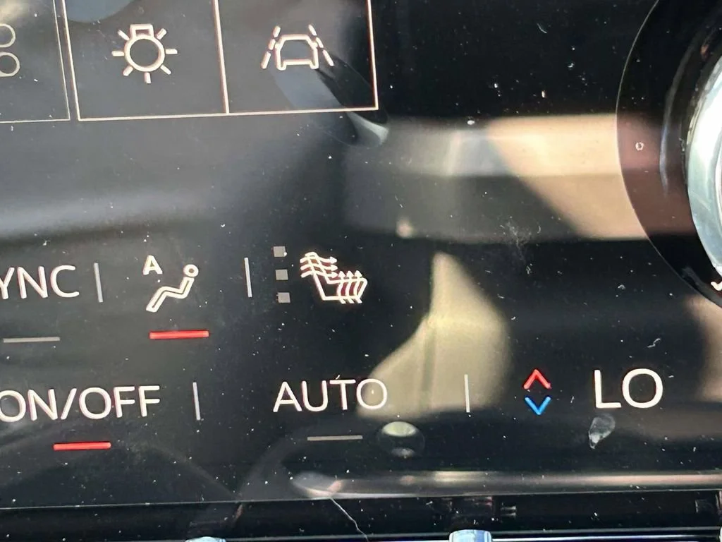 New 2026 Summit White GMC Elevation image 21