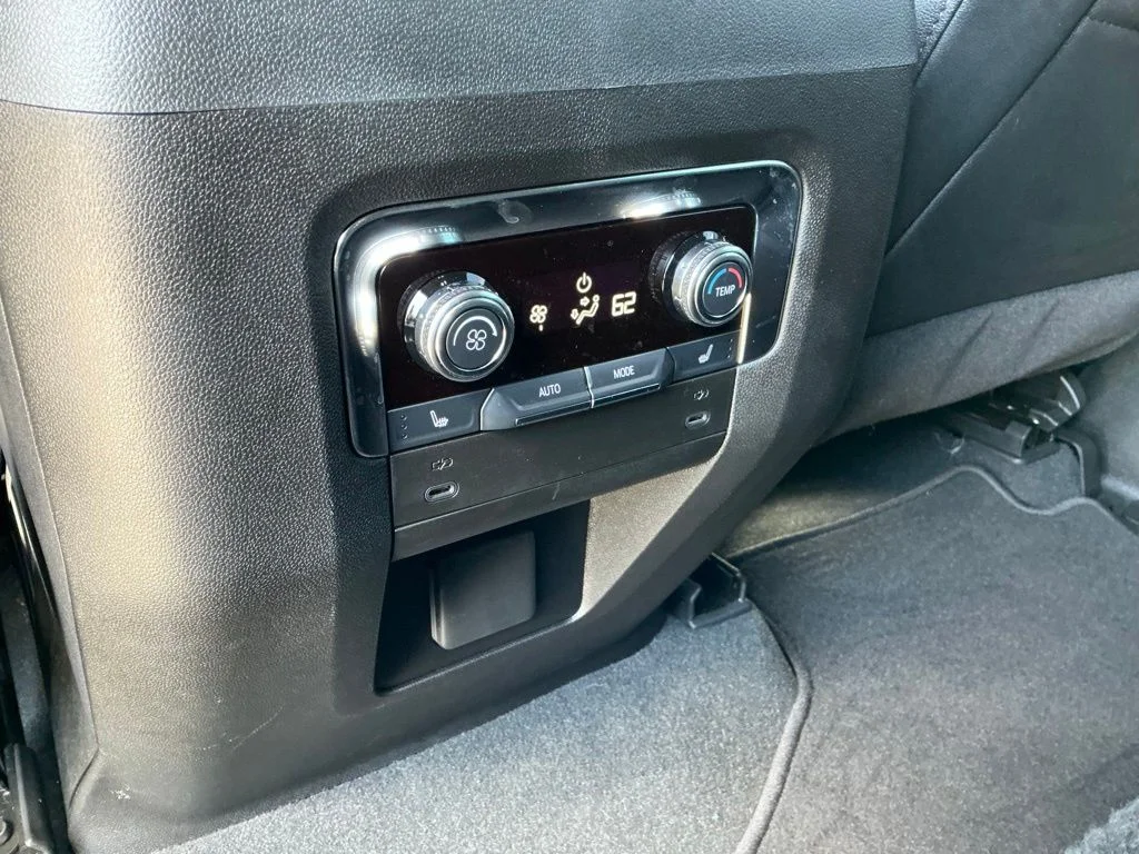 Used 2025 Silver GMC Elevation image 37