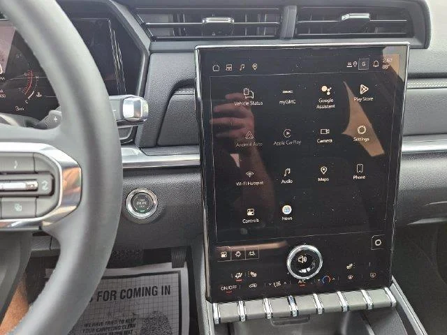 New 2026 Sterling Metallic GMC Elevation image 17