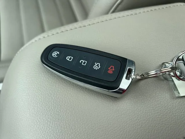 Used 2014 White Platinum Metallic Tri-Coat Ford SEL image 29