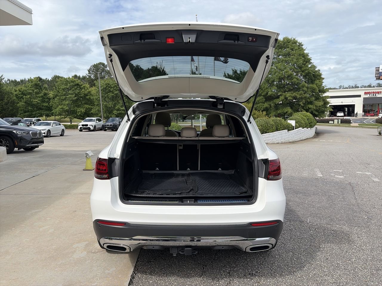 Used 2020 designo Diamond White Metallic Mercedes-Benz GLC 300 image 34