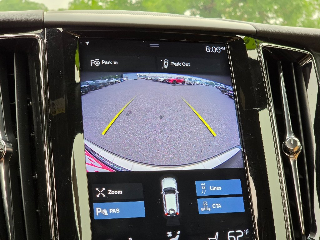Used 2019 Onyx Black Metallic Volvo T6 Momentum image 12