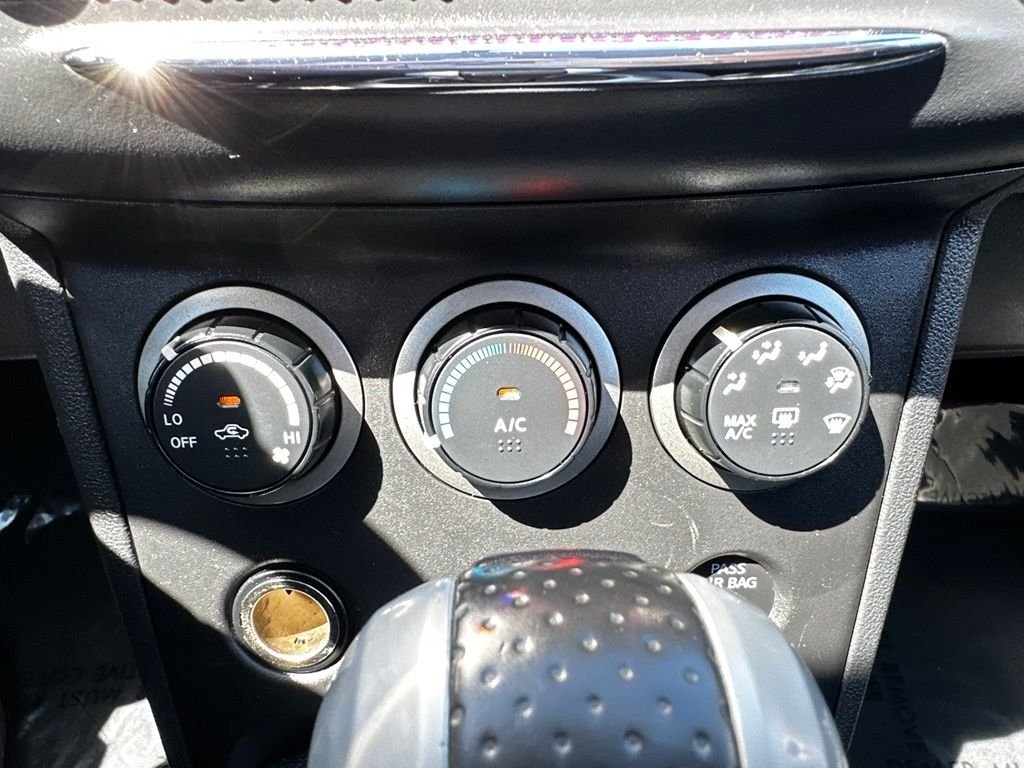Used 2012 Black Nissan S image 27