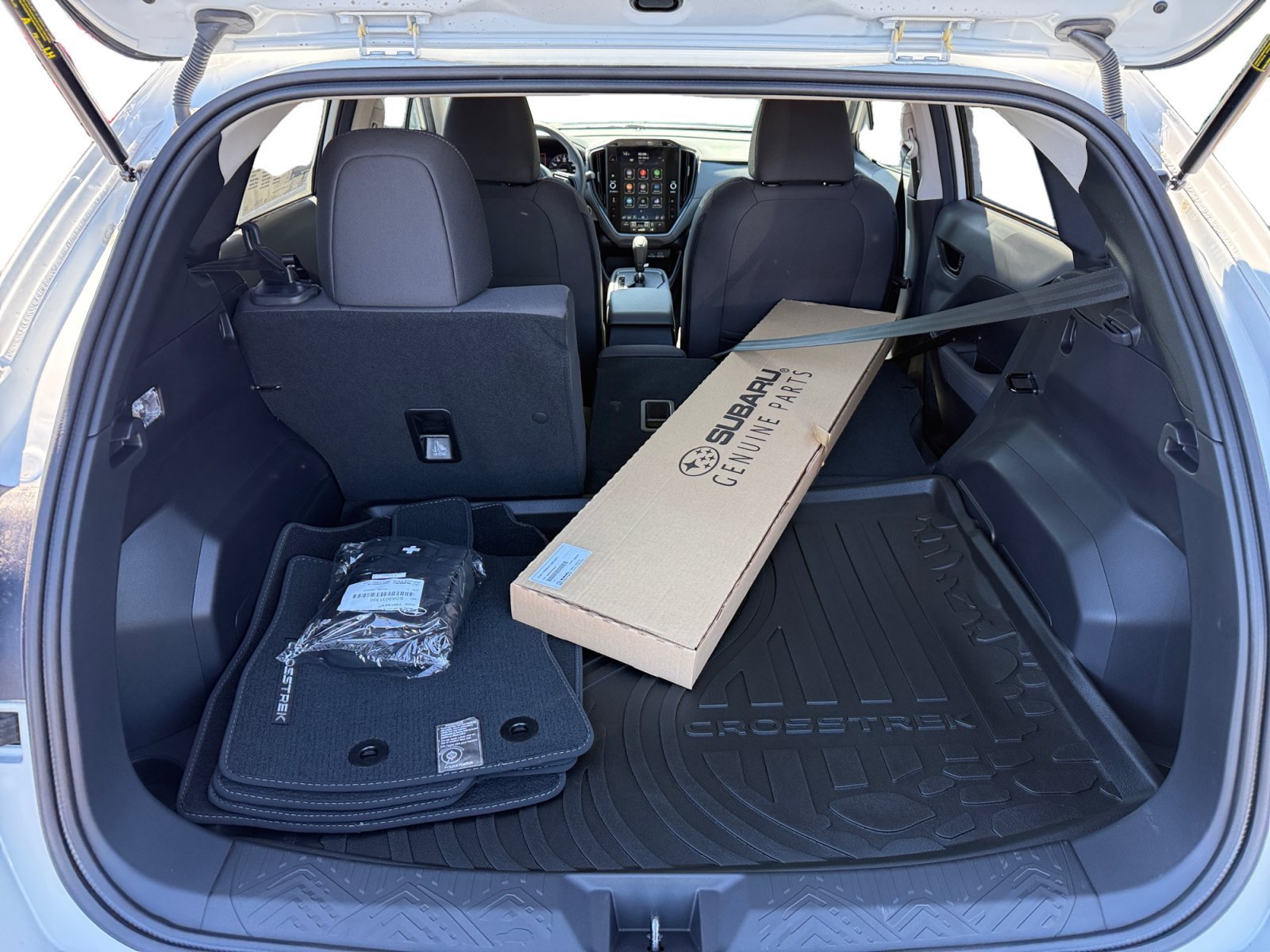 New 2026 CRYSTAL WHITE PEARL Subaru Premium image 17