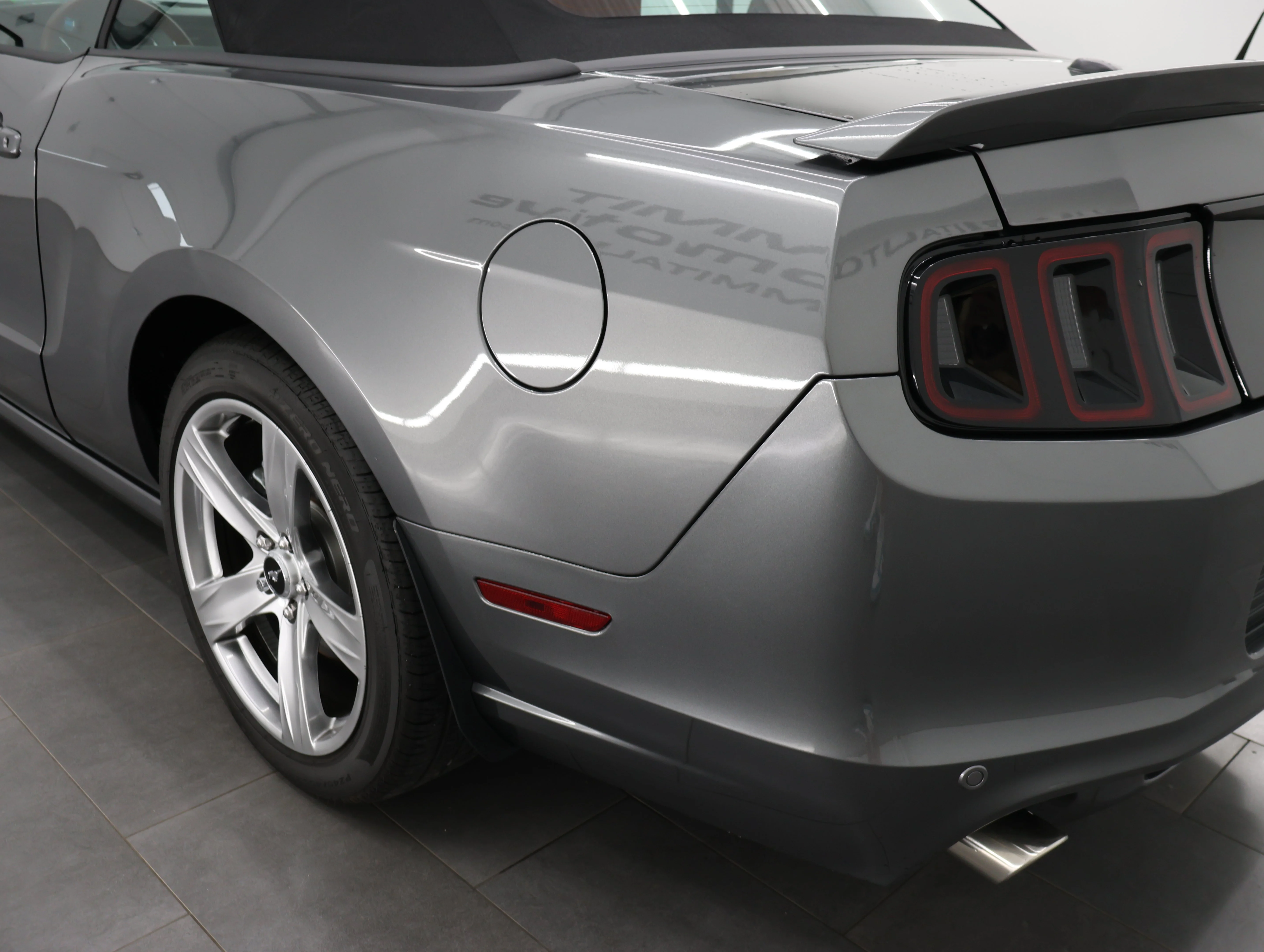 Used 2014 Sterling Gray Metallic Ford GT Premium image 29