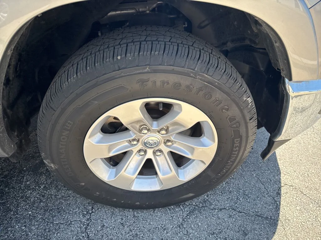 Used 2021 Silver Ram Laramie image 44