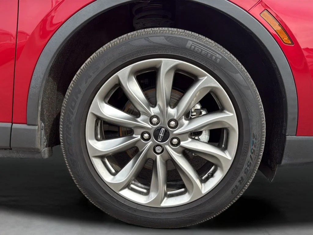 Used 2021 Red Lincoln Standard image 27