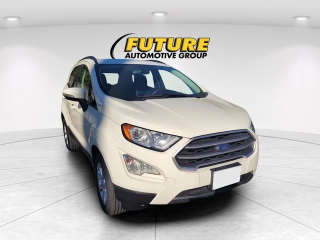 Used 2020 White Ford SE image 1