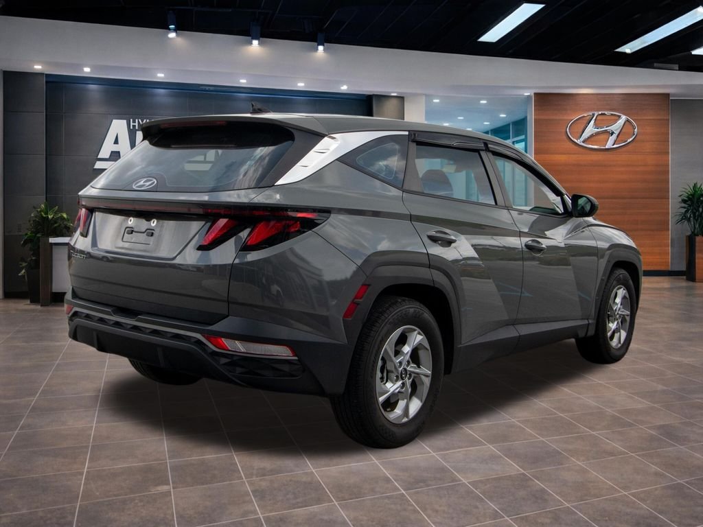 2024 Hyundai Tucson SE - Photo 12
