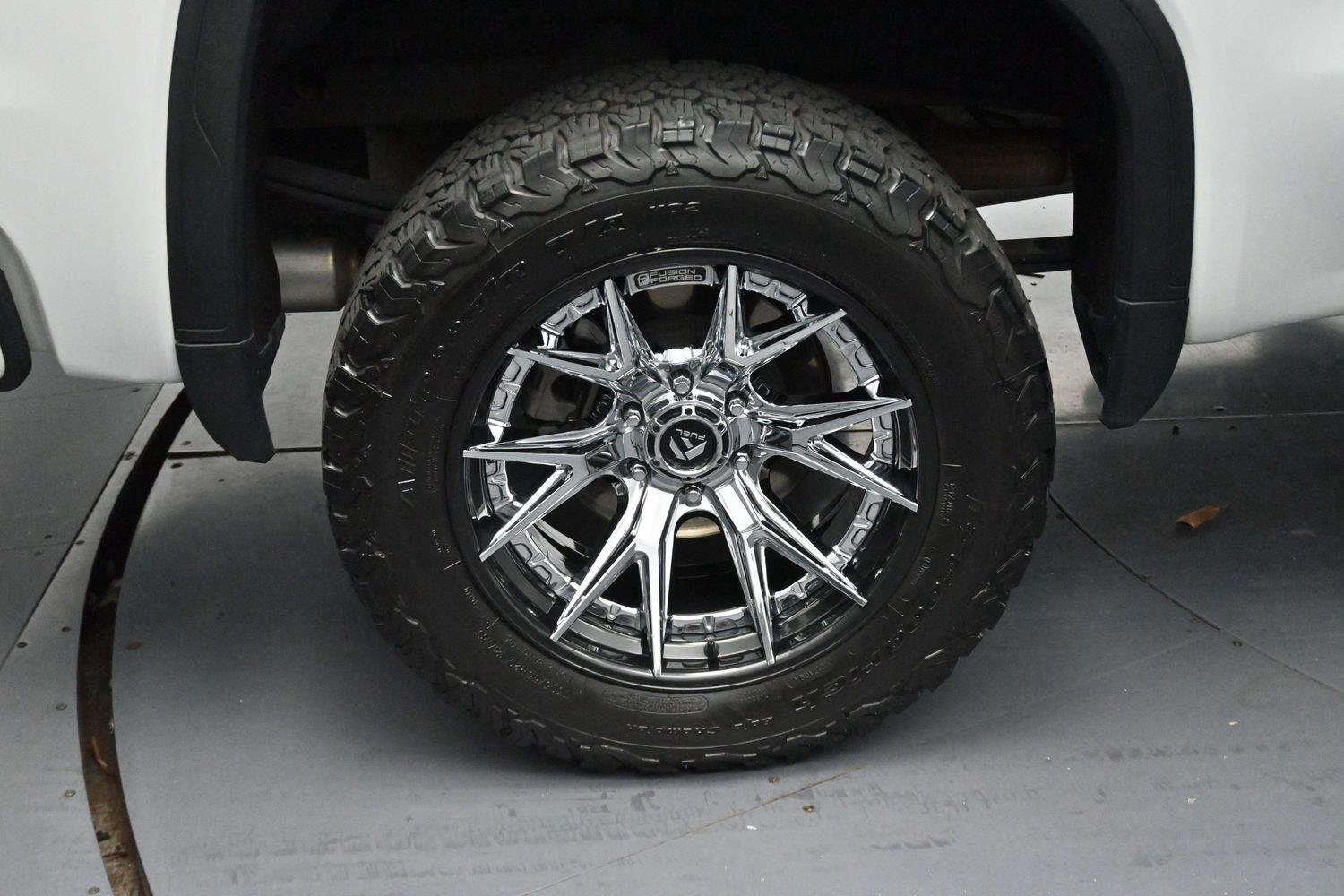 Used 2023 SUMMIT WHITE GMC AT4 image 37
