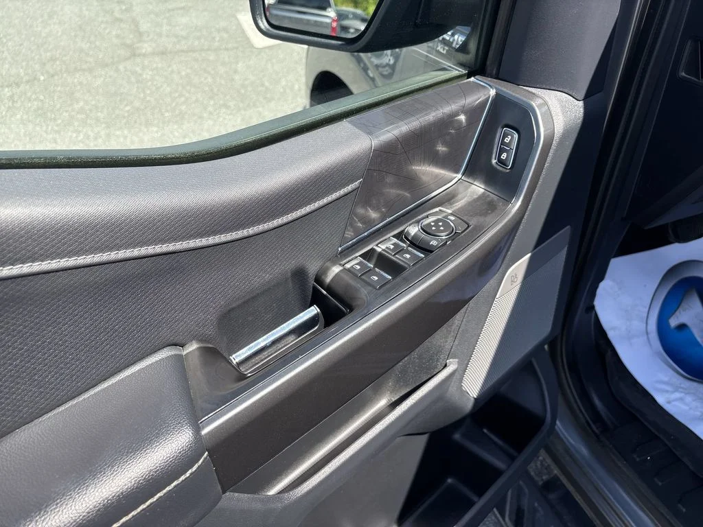 Used 2022 Gray Ford XLT image 15