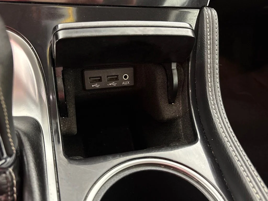 Used 2016 Gray Nissan Platinum image 39