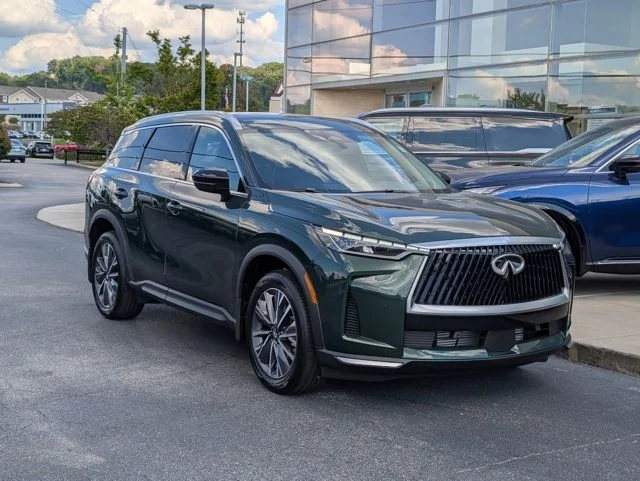 New 2027 DEEP EMERALD INFINITI LUXE image 9