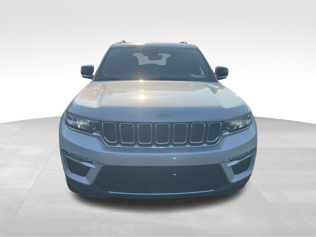 Used 2024 Silver Jeep 4xe image 8