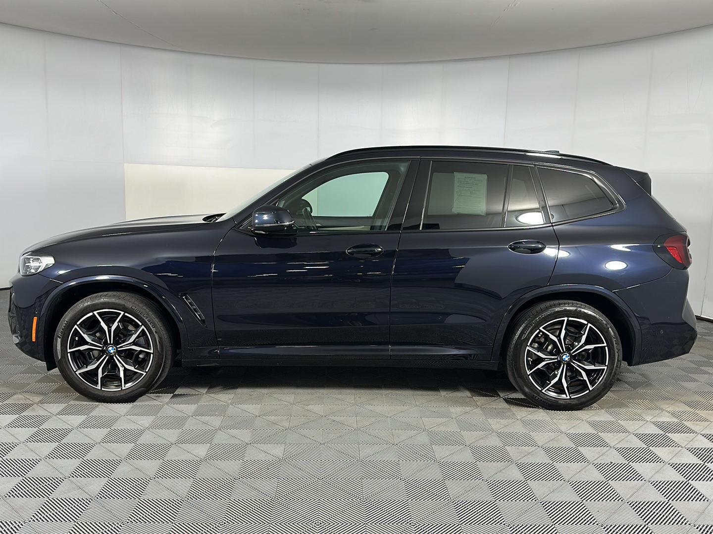 Certified Used 2023 Carbon Black Metallic BMW xDrive30i image 9