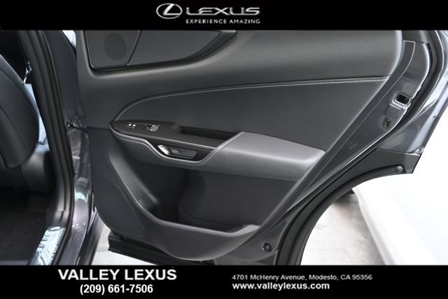 2026 Lexus NX 450h+ F-Sport - Photo 18