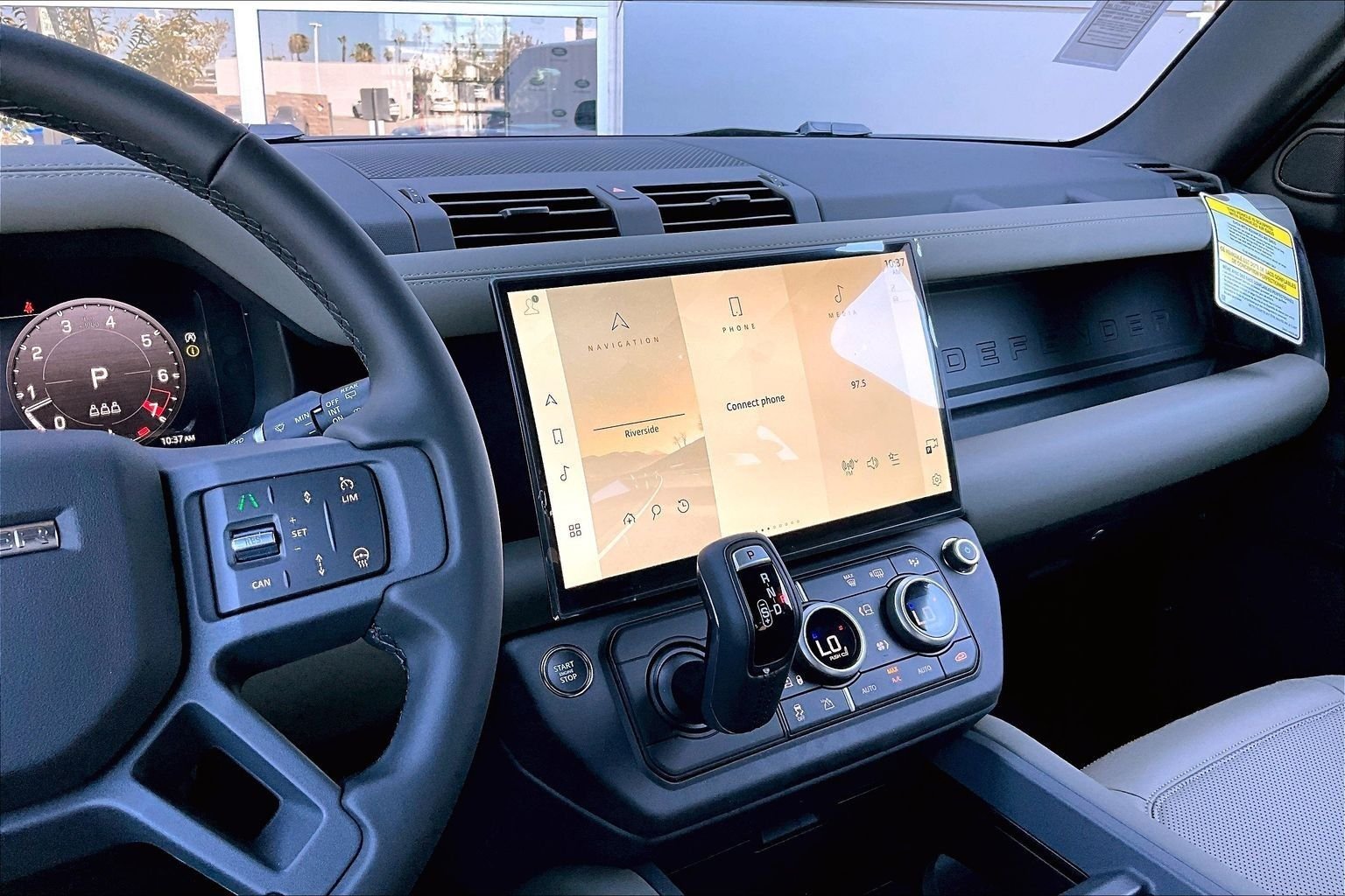 New 2026 Santorini Black LAND ROVER S image 7