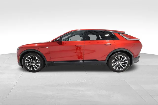 2024 Cadillac LYRIQ Sport 3