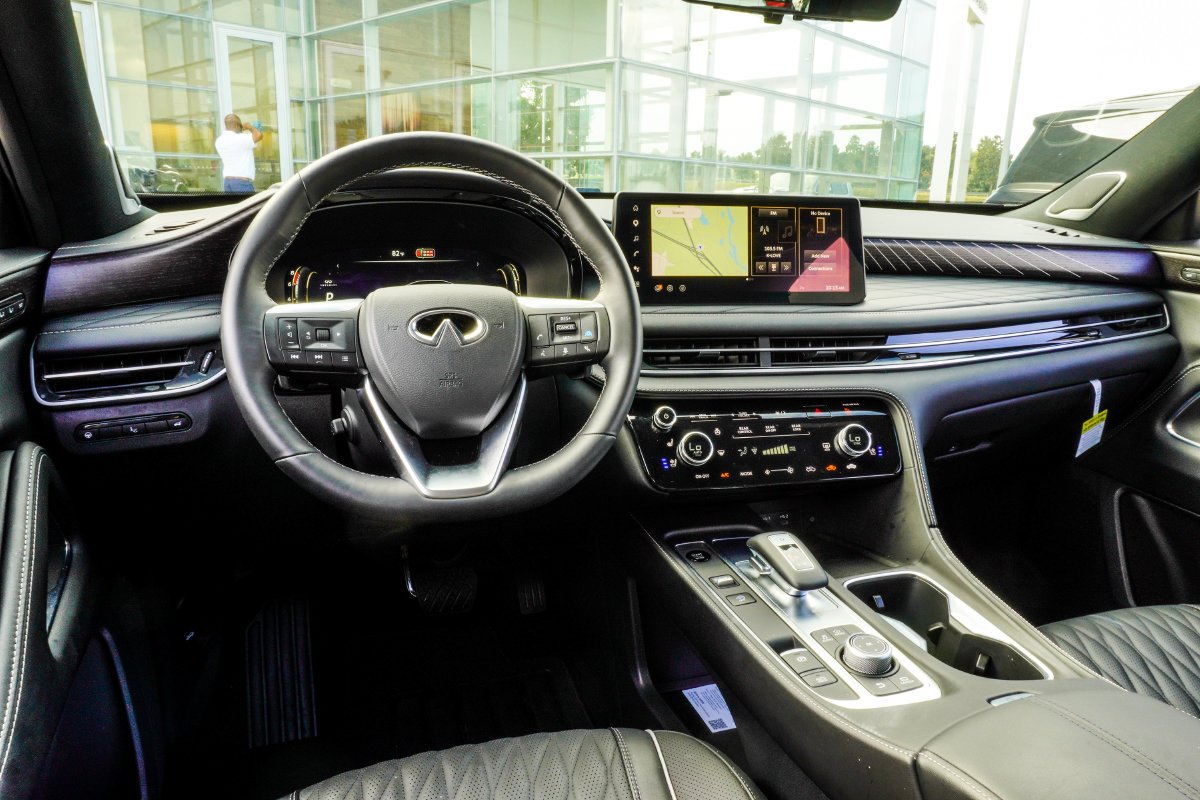Used 2026 Black INFINITI Autograph image 16