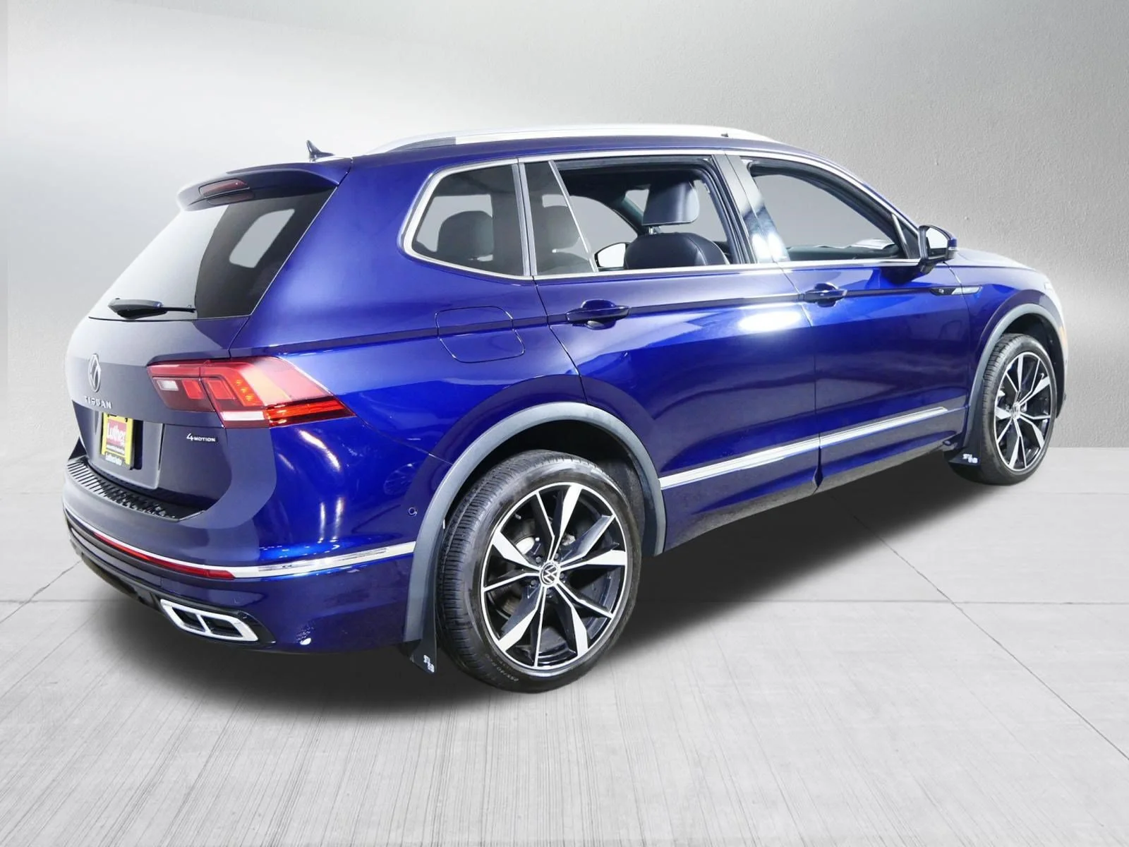 Used 2023 Atlantic Blue Metallic Volkswagen SEL R-Line image 7