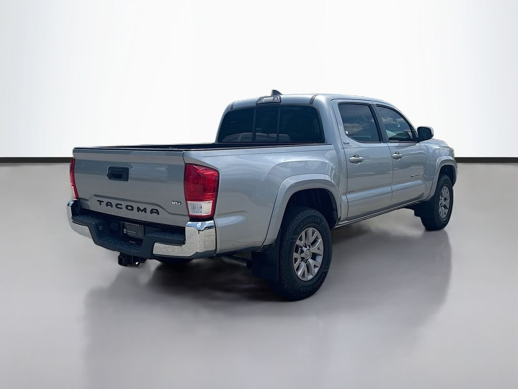Used 2017 Silver Toyota SR5 image 3