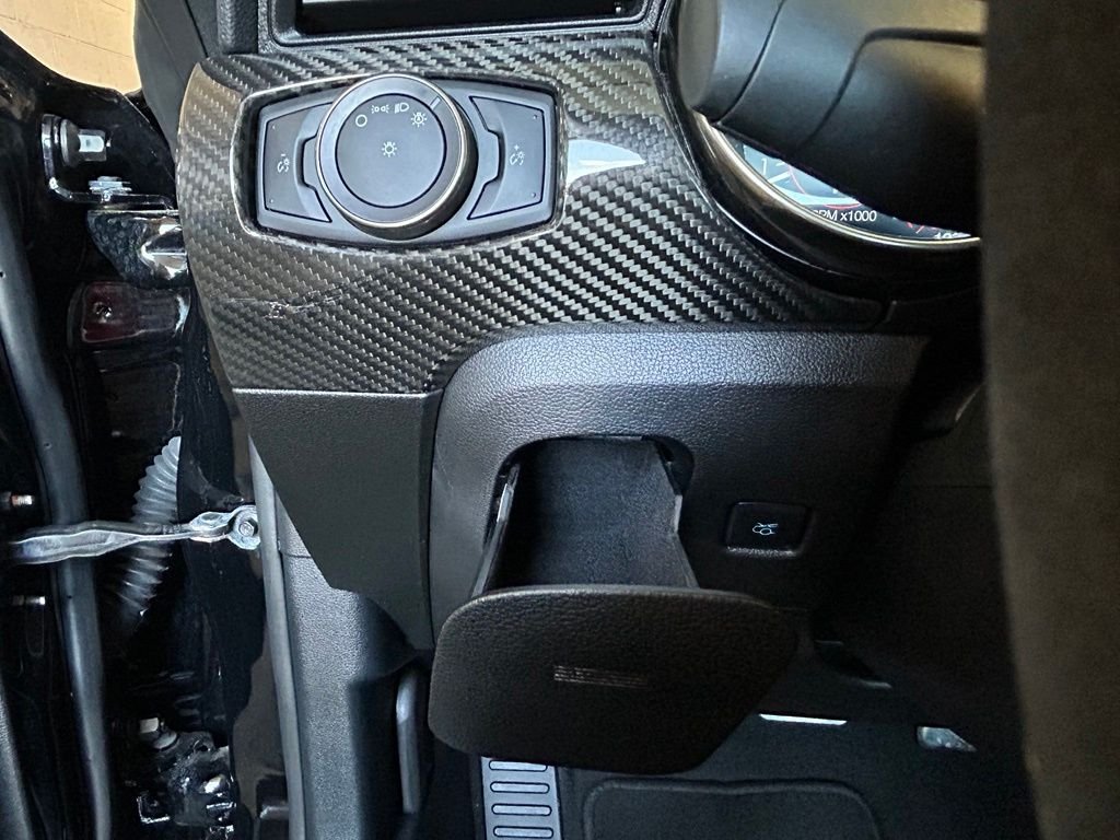 Used 2020 Shadow Black Ford Shelby GT500 image 22